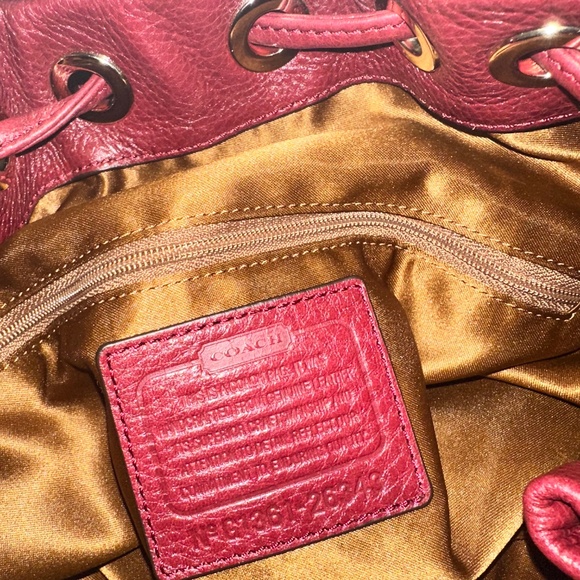 COACH MADISON PINNACLE LEATHER LARGE DRAWSTRING SHOULDER BAG 26343 - Picture 5 of 5